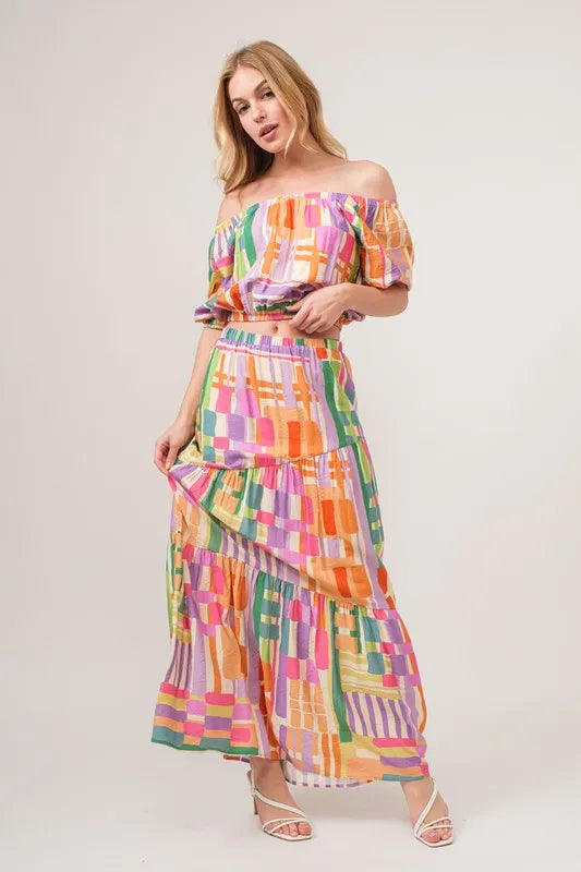 Image of And The Why Puff Sleeve Elastic Edges Geo Printed Crop Top | Queeble.shop