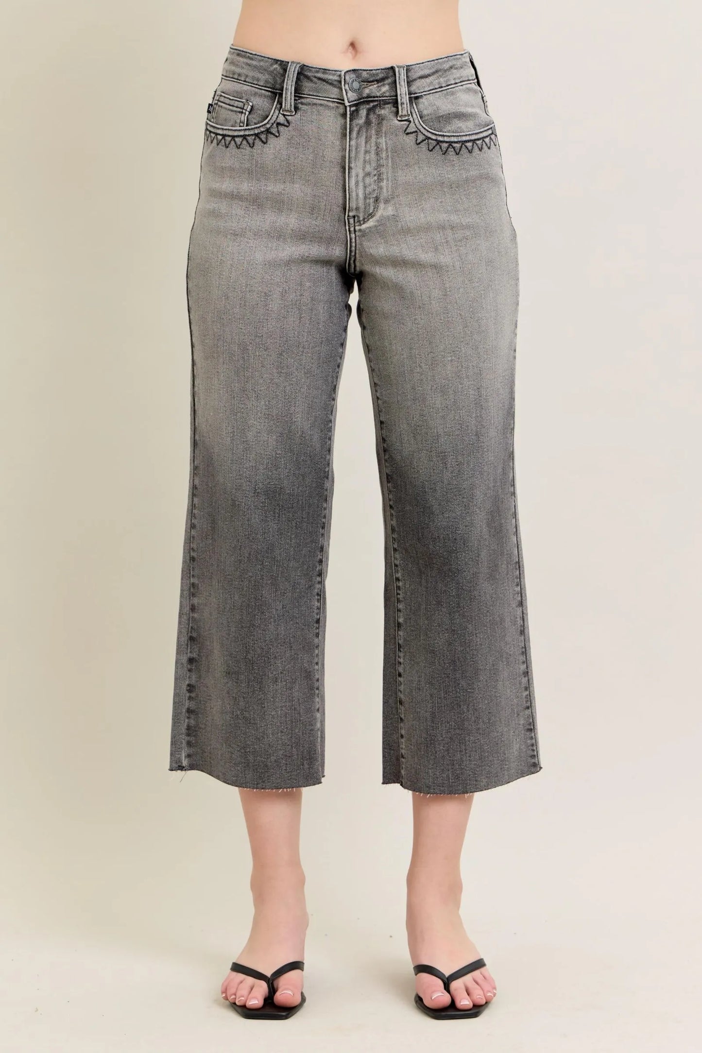 Image of Judy Blue Full Size Wide Leg Capris Jeans Plus Size | Queeble.shop