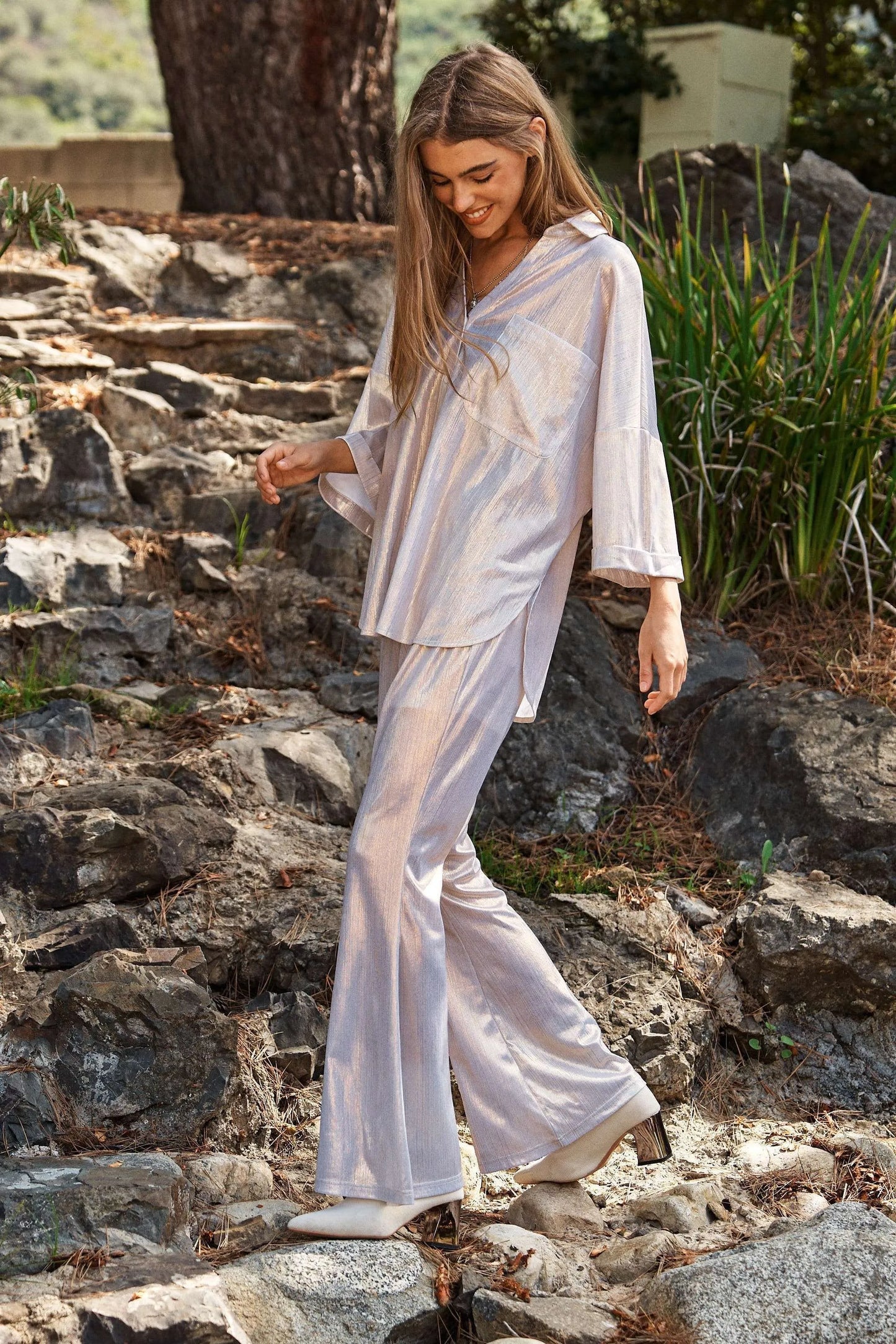 Image of Davi & Dani Solid Sparkling Shimmer Pocket Button Front Shirt | Queeble.shop