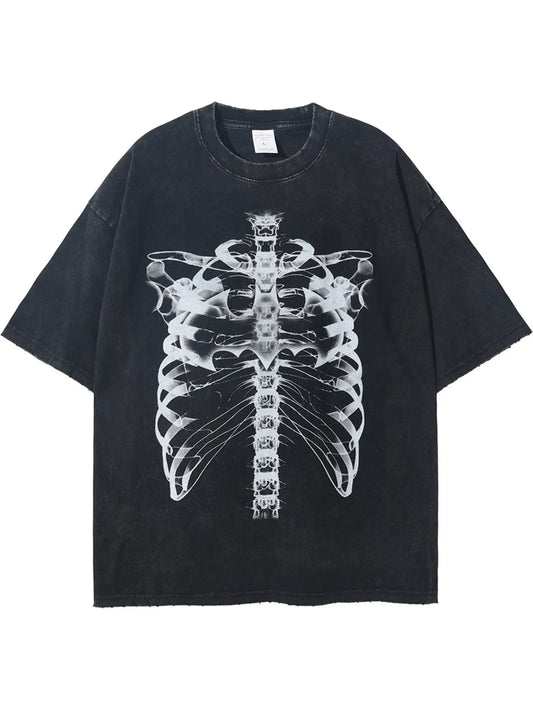Image of Men's Graphic Round Neck Short Sleeve T-Shirt | Queeble.shop