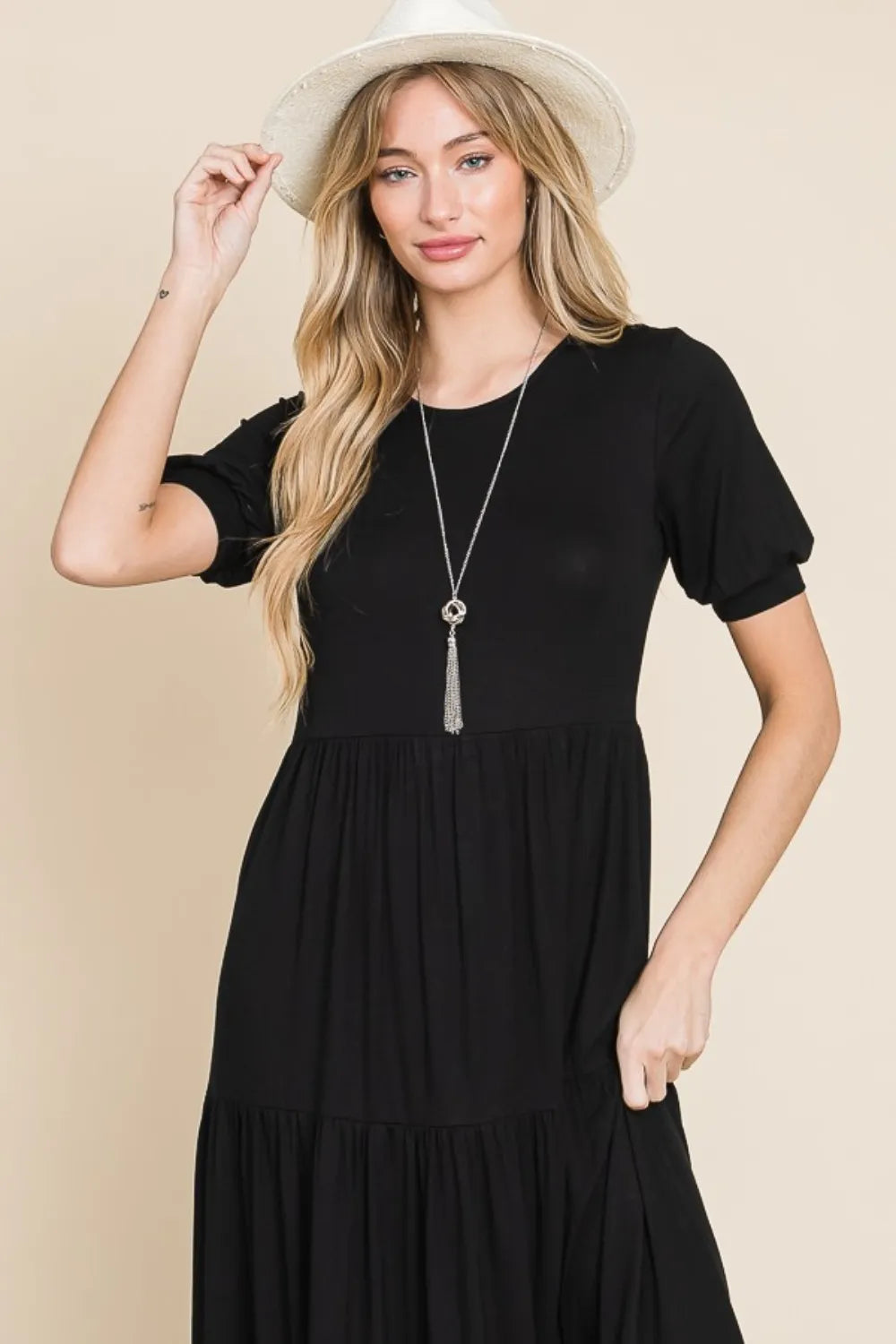 Image of BOMBOM Short Sleeve Tiered Maxi Dress | Queeble.shop