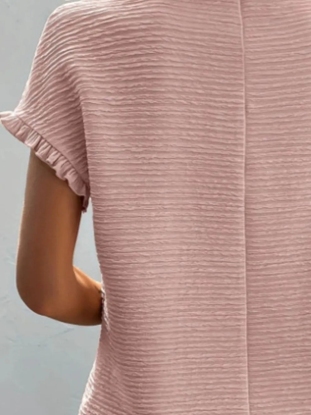 Image of Texture Round Neck Short Sleeve T-Shirt | Queeble.shop
