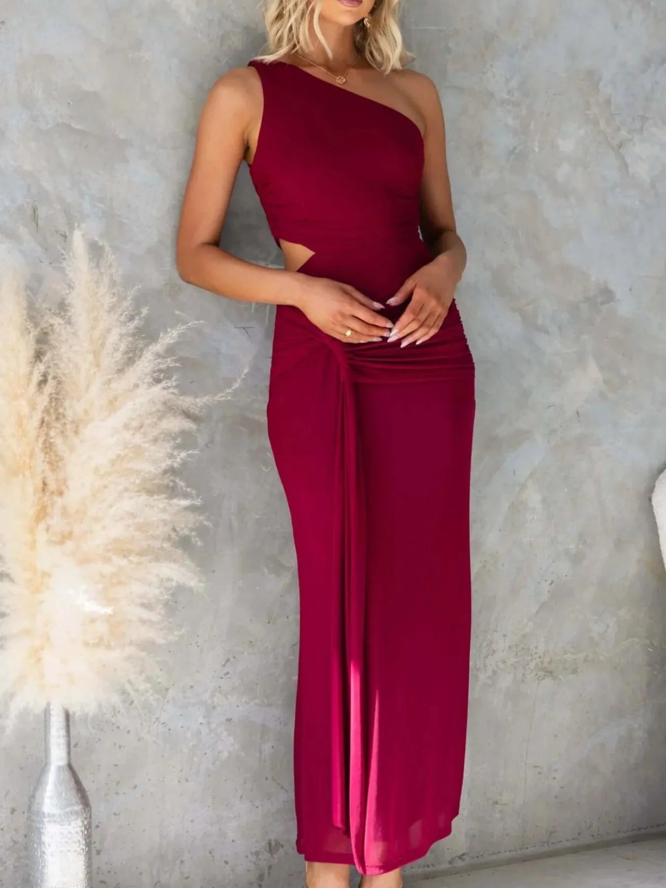Image of One-Shoulder Cutout Bodycon Maxi Dress | Queeble.shop