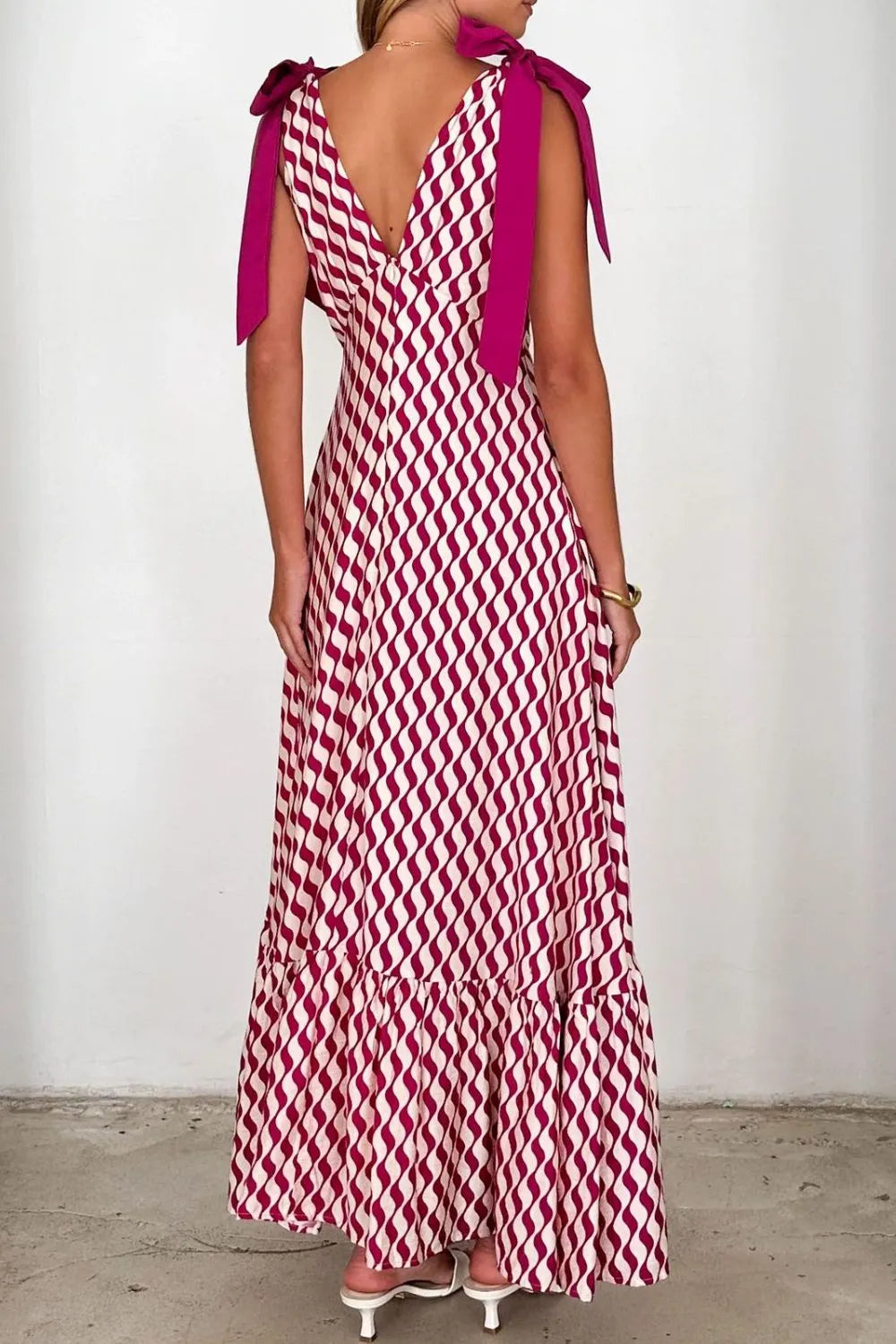 Image of Printed V-Neck Tie Shoulder Midi Cami Dress | Queeble.shop