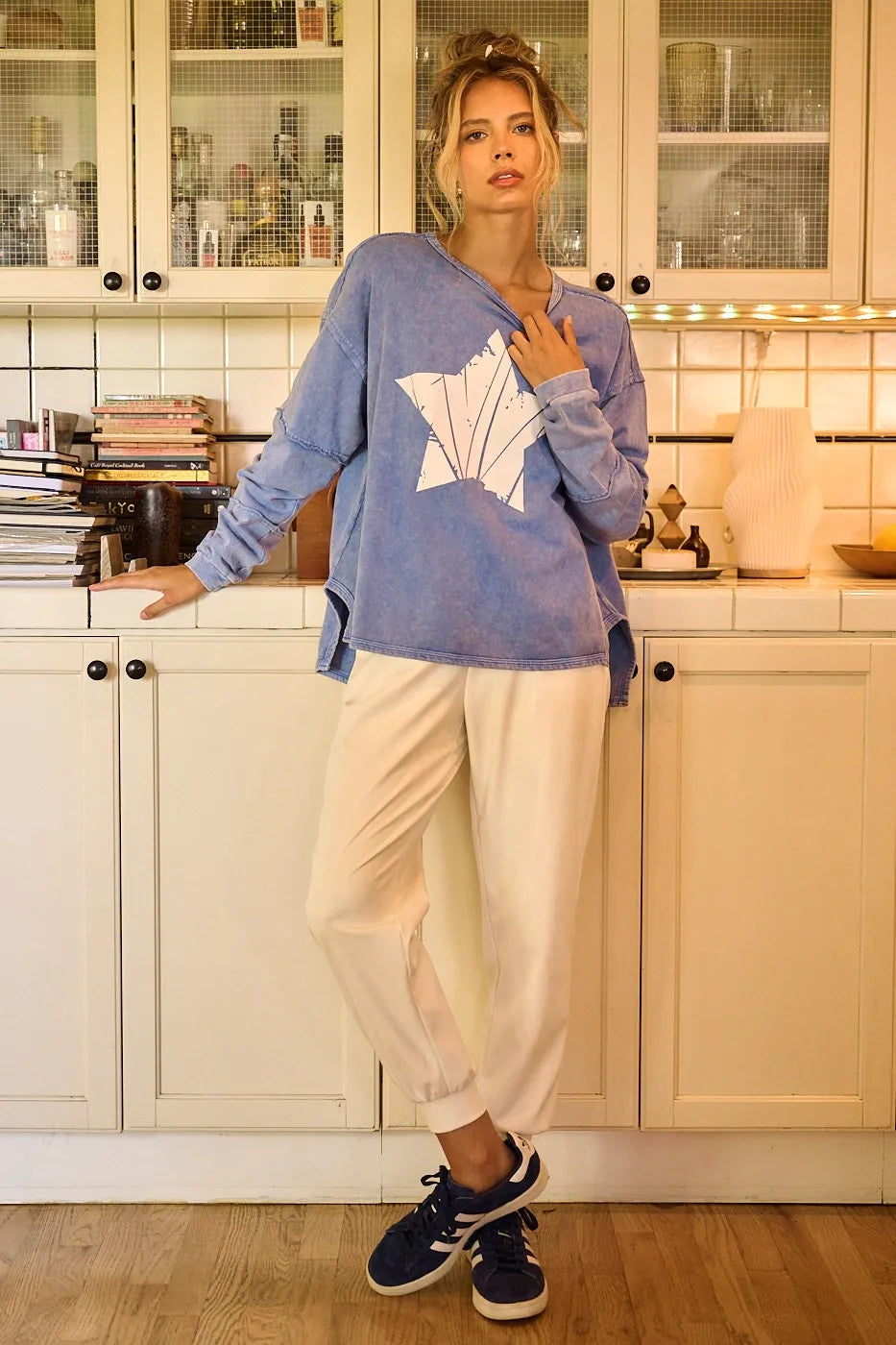 Image of Mittoshop Star Graphic Mineral Wash Long Sleeve Top | Queeble.shop