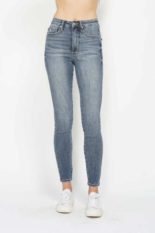 Image of Judy Blue Full Size Tummy Control Contrast Wash Skinny Jeans | Queeble.shop