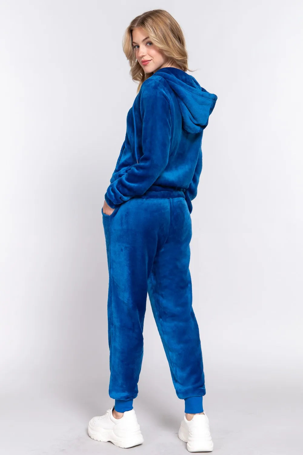 Image of ACTIVE BASIC Faux Fur Zip Up Long Sleeve Hoodie and Joggers Set | Queeble.shop