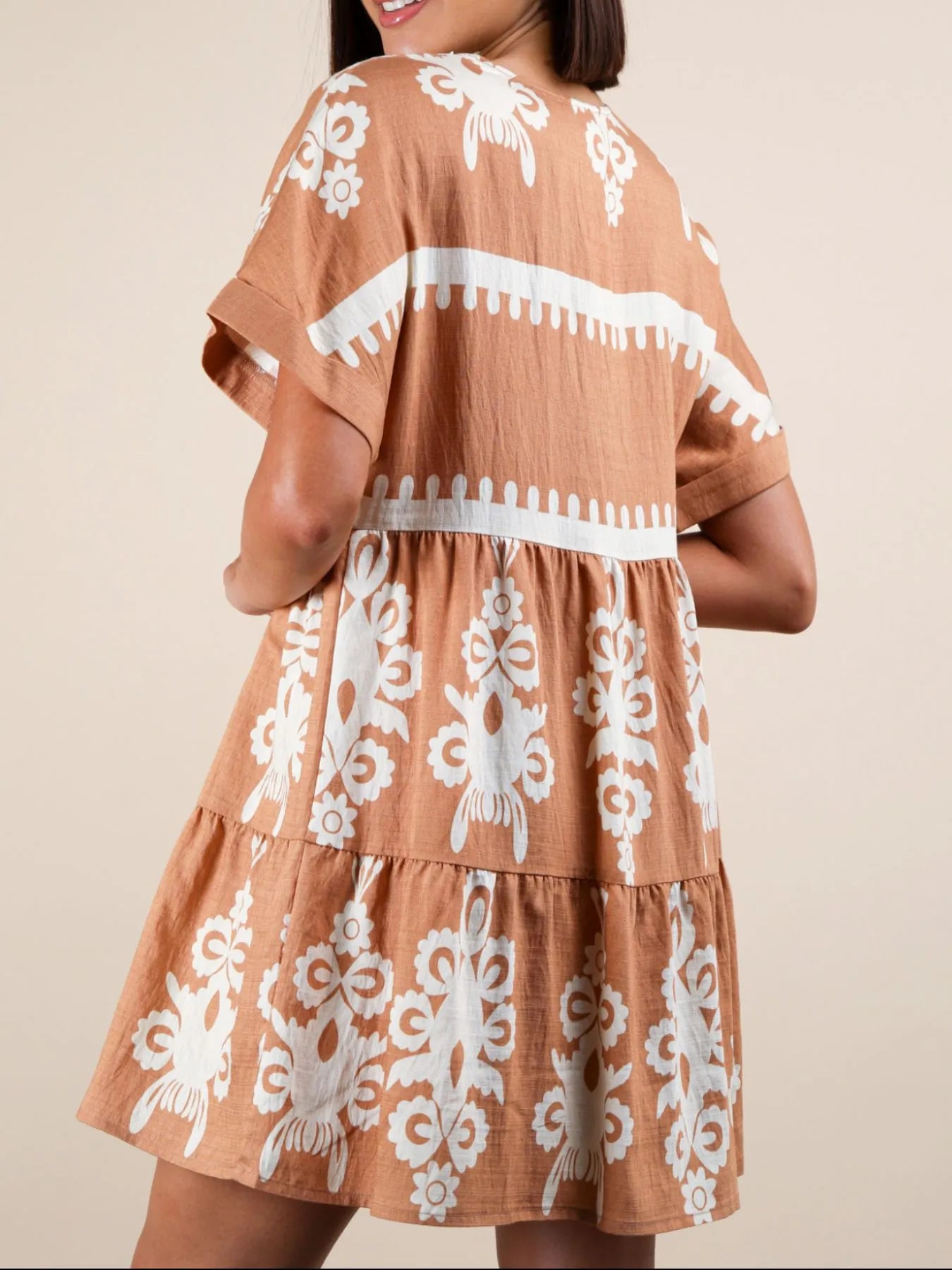 Image of Printed V-Neck Short Sleeve Mini Dress | Queeble.shop