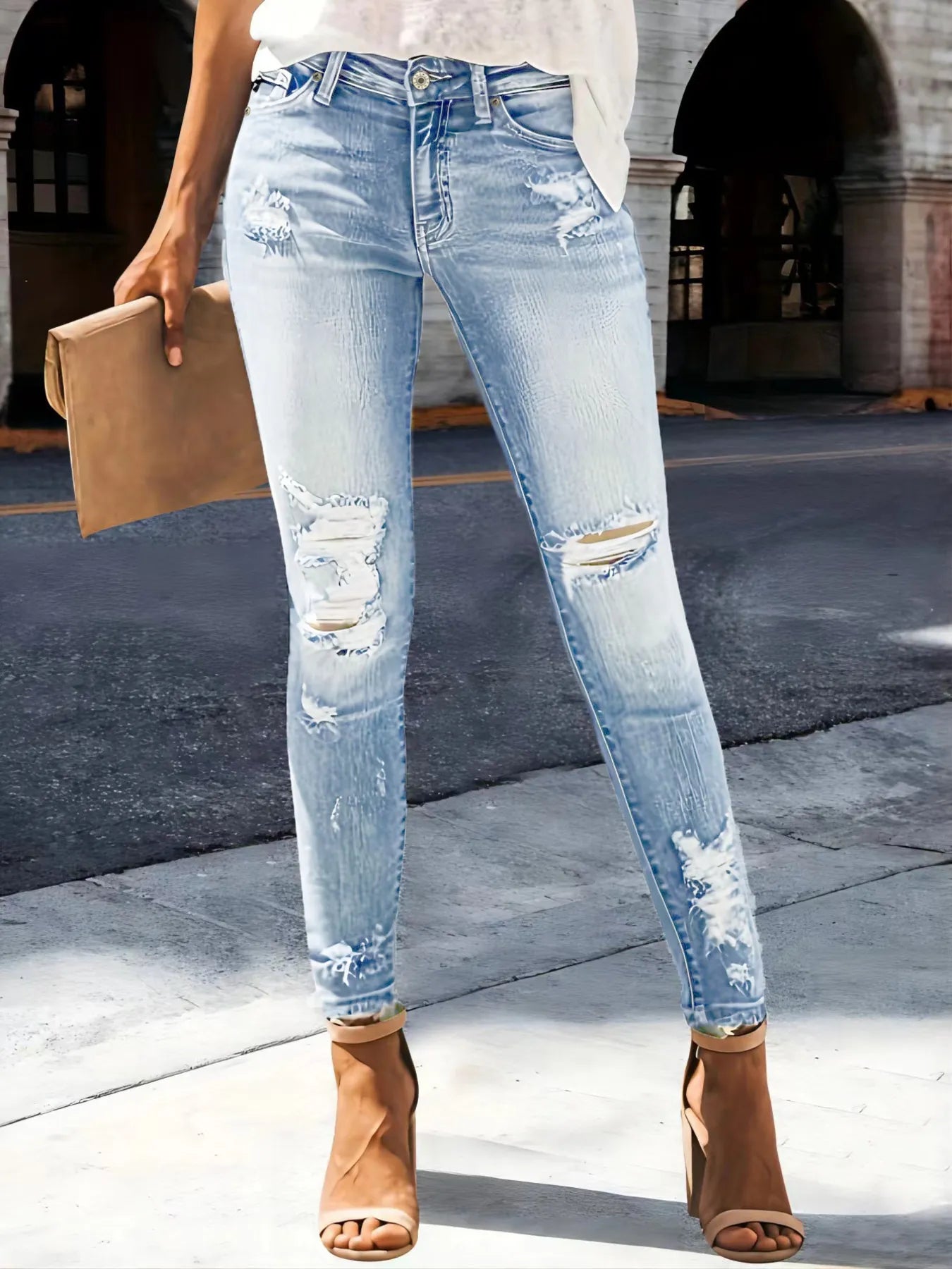 Image of Distressed Skinny Jeans | Queeble.shop