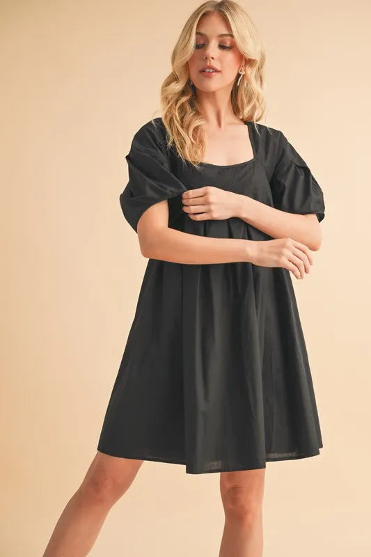 Image of Aemi + Co Square Neck Babydoll Dress with Pockets | Queeble.shop