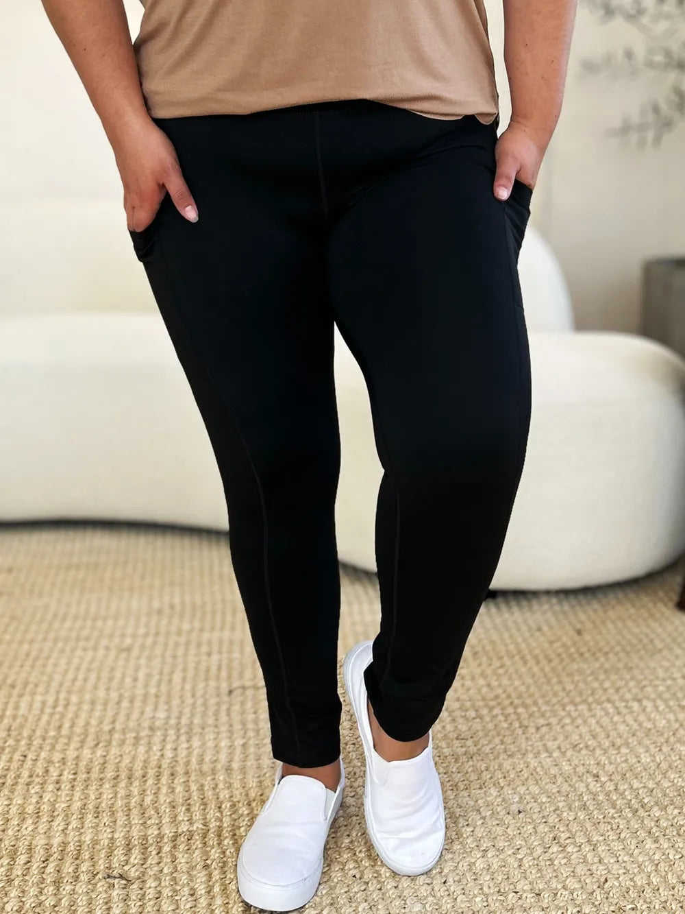 Image of Wide Waistband Sports Leggings | Queeble.shop