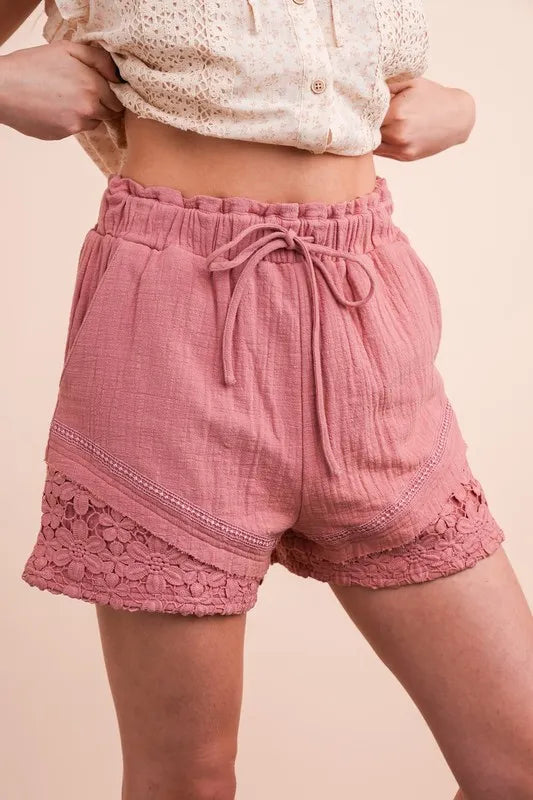 Image of VERY J Lace Contrast Detail Woven Shorts | Queeble.shop