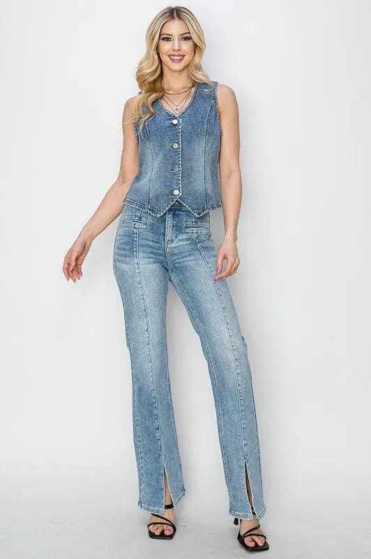 Image of RISEN Full Size V-Neck Button Down Vest Plus Size | Queeble.shop