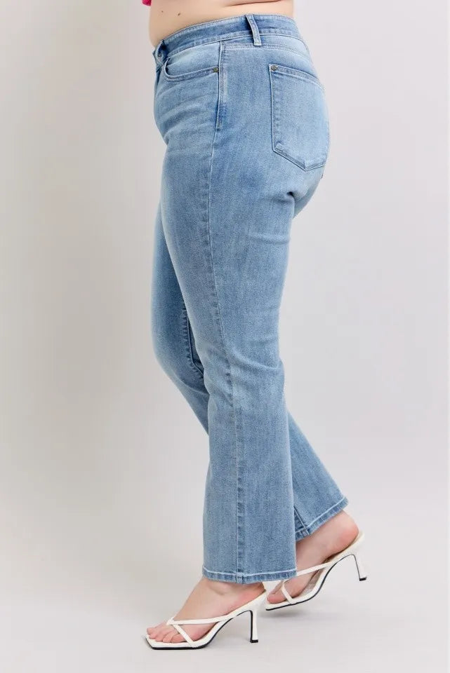 Image of Judy Blue Plus Size High Waist Dad Jeans | Queeble.shop