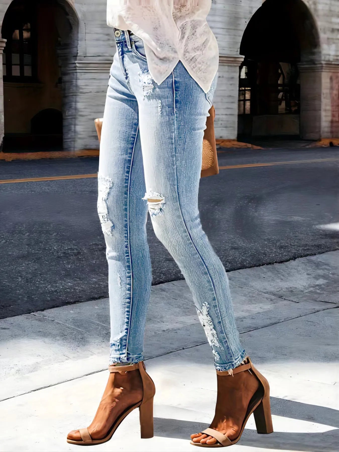 Image of Distressed Skinny Jeans | Queeble.shop