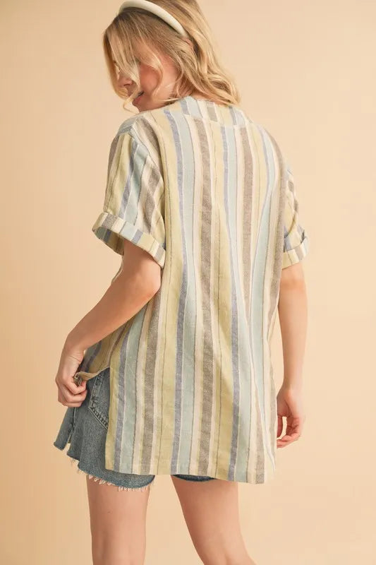 Image of Aemi+Co Side Slit Striped Short Sleeve Blouse | Queeble.shop