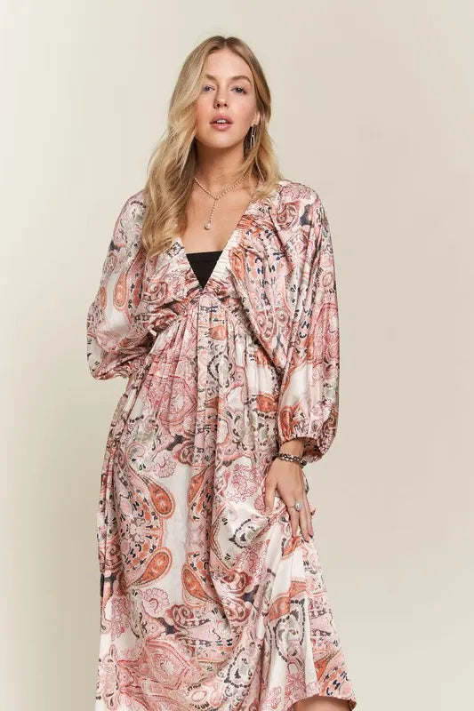 Image of ADORA Printed V-Neck Batwing Sleeve Dress | Queeble.shop
