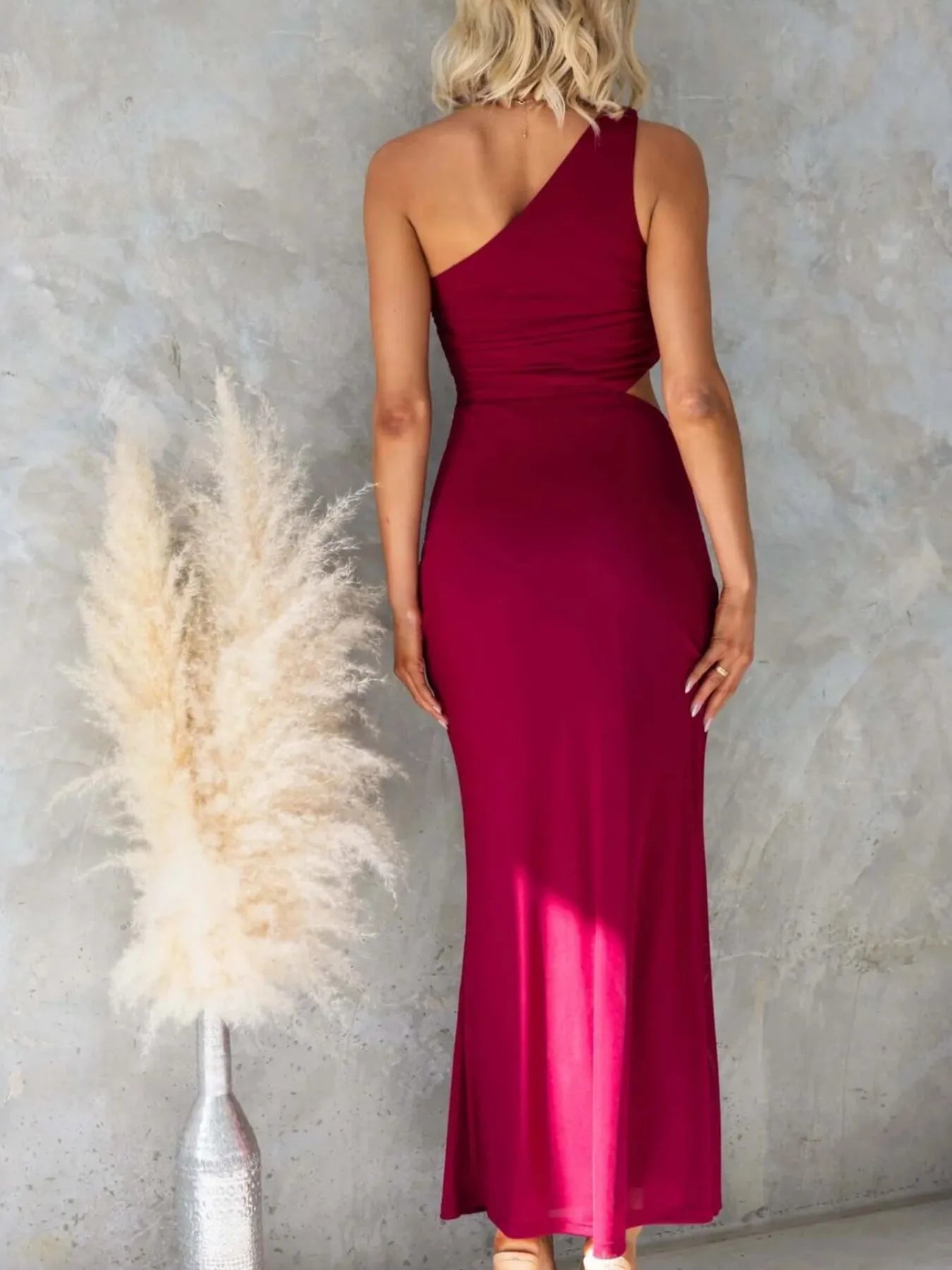 Image of One-Shoulder Cutout Bodycon Maxi Dress | Queeble.shop