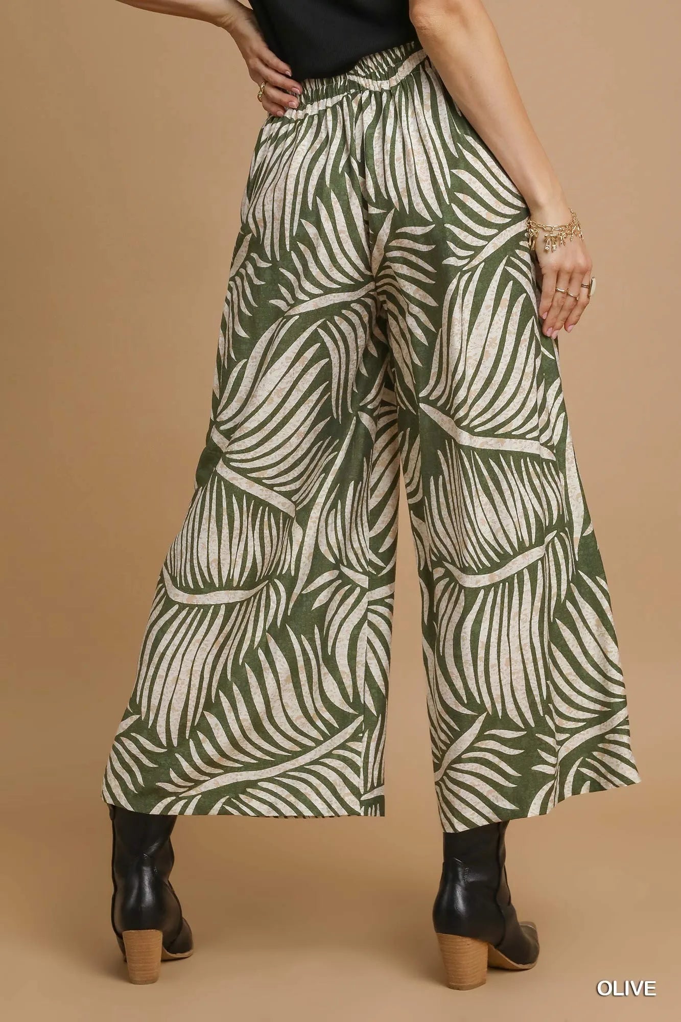 Image of Umgee Palm Leaf Print Wide Leg Culotte Pants | Queeble.shop
