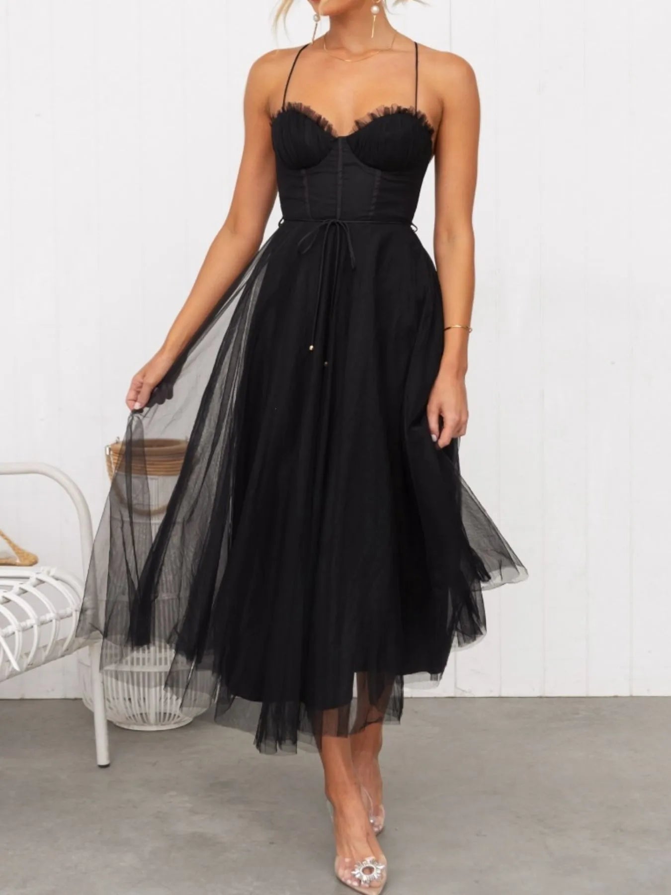 Image of Sweetheart Neck Tulle Midi Dress | Queeble.shop