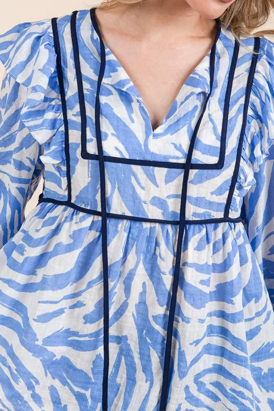 Image of Lime 'N' Chili Graphic Print Solid Trim Quarter Sleeve Blouse | Queeble.shop