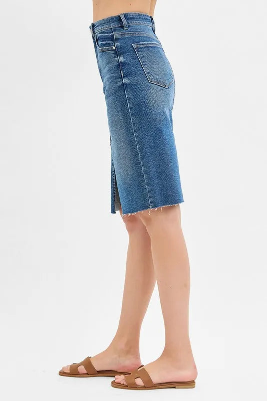 Image of RISEN Full Size High Rise Front Slit Pencil Skirts Plus Size | Queeble.shop
