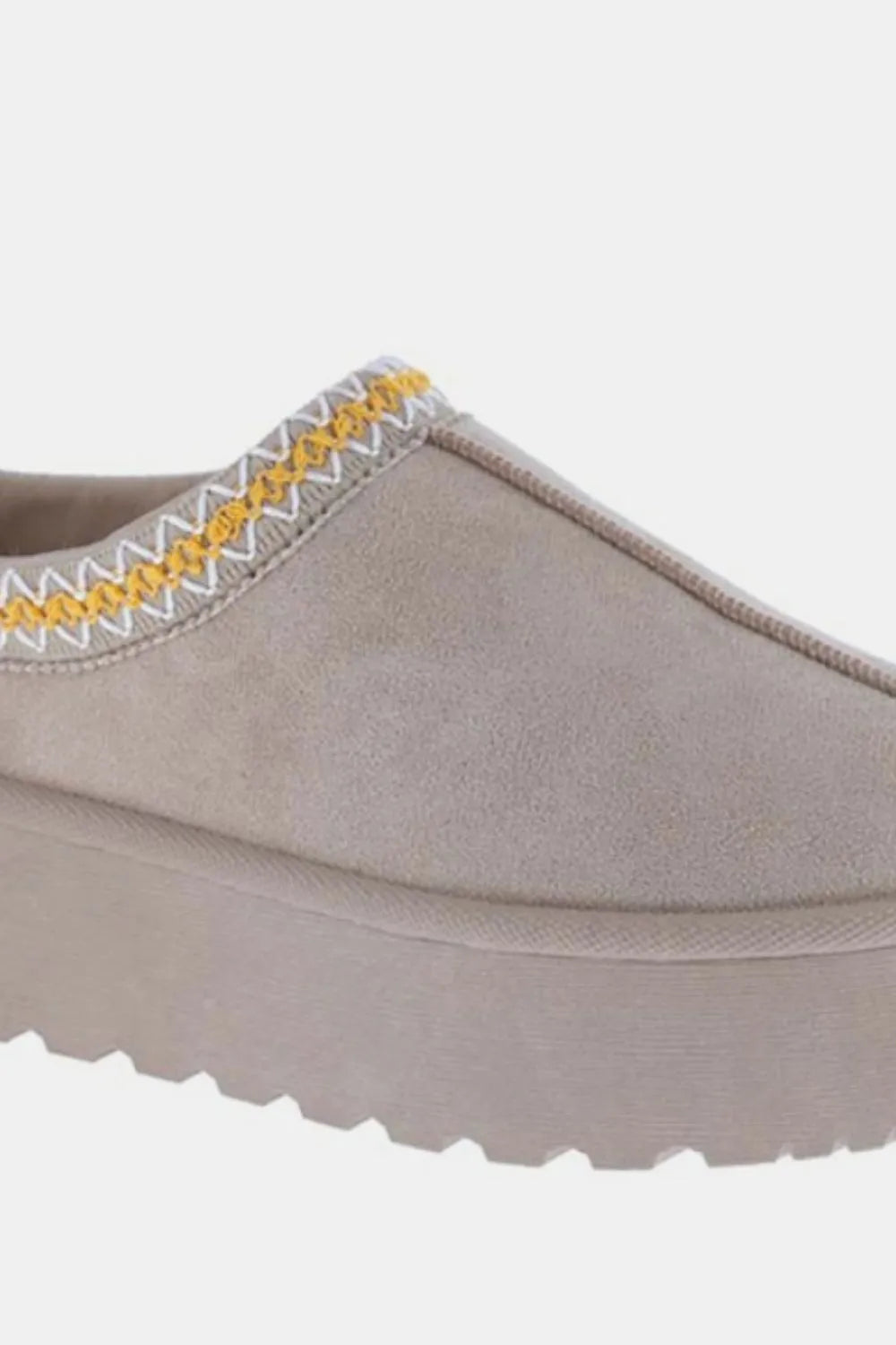 Image of Weeboo Platform Embroidered Trim Slip-On Boots | Queeble.shop