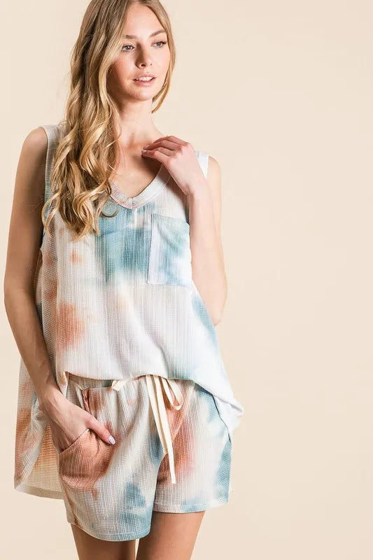 Image of BiBi Tie Dye Textured Knit Top and Shorts Set | Queeble.shop