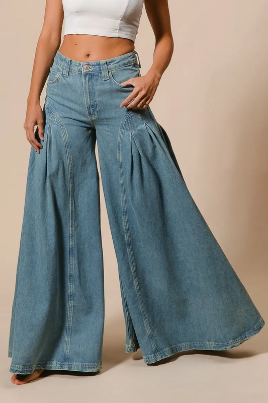 Image of BiBi Pleated Detail Wide Jeans | Queeble.shop