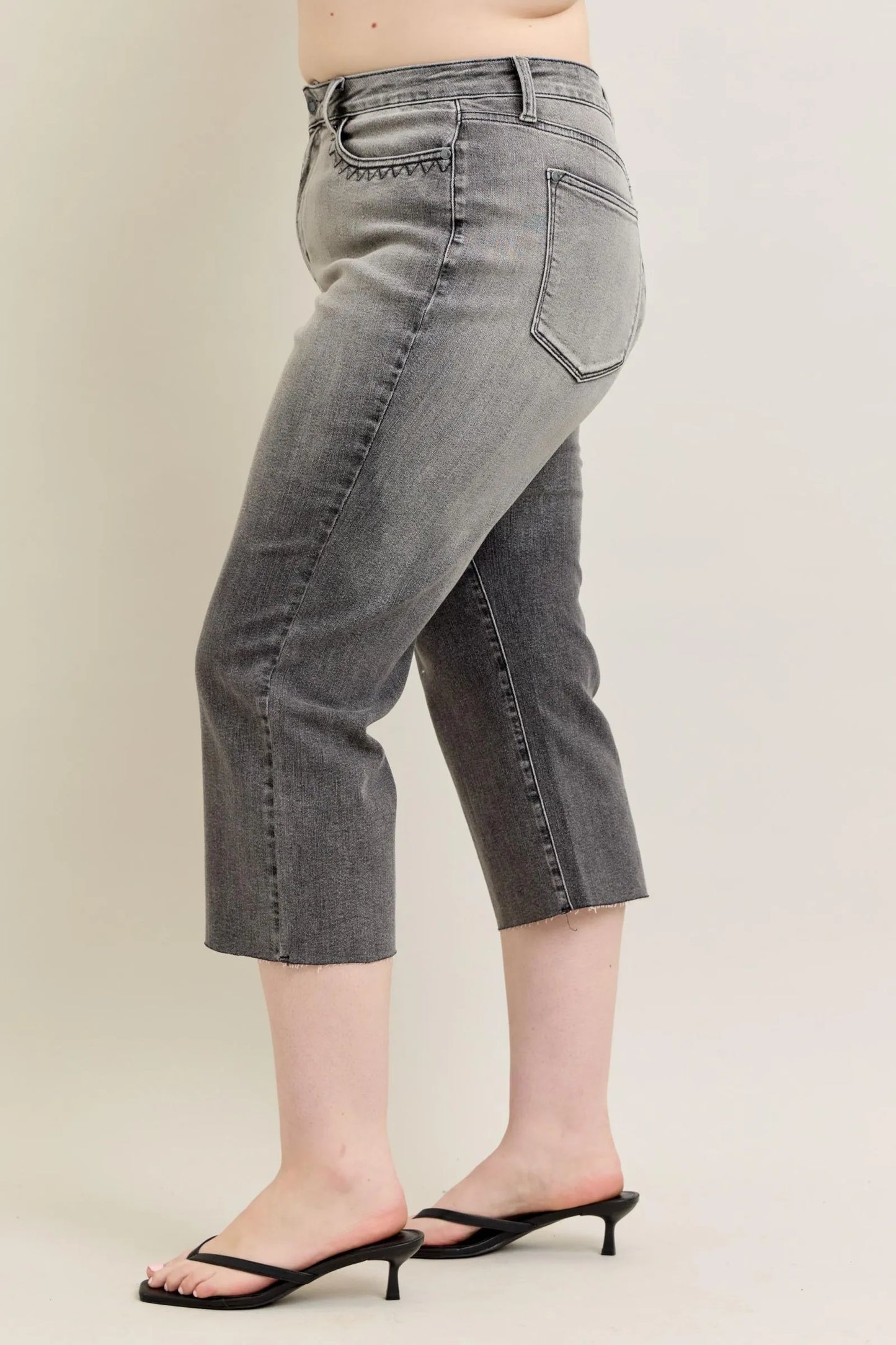 Image of Judy Blue Full Size Wide Leg Capris Jeans Plus Size | Queeble.shop
