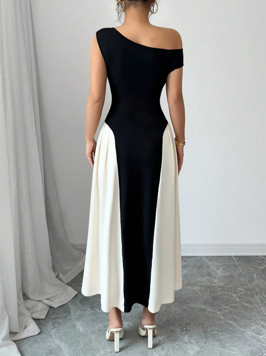 Image of Contrast Single Shoulder Midi Dress | Queeble.shop