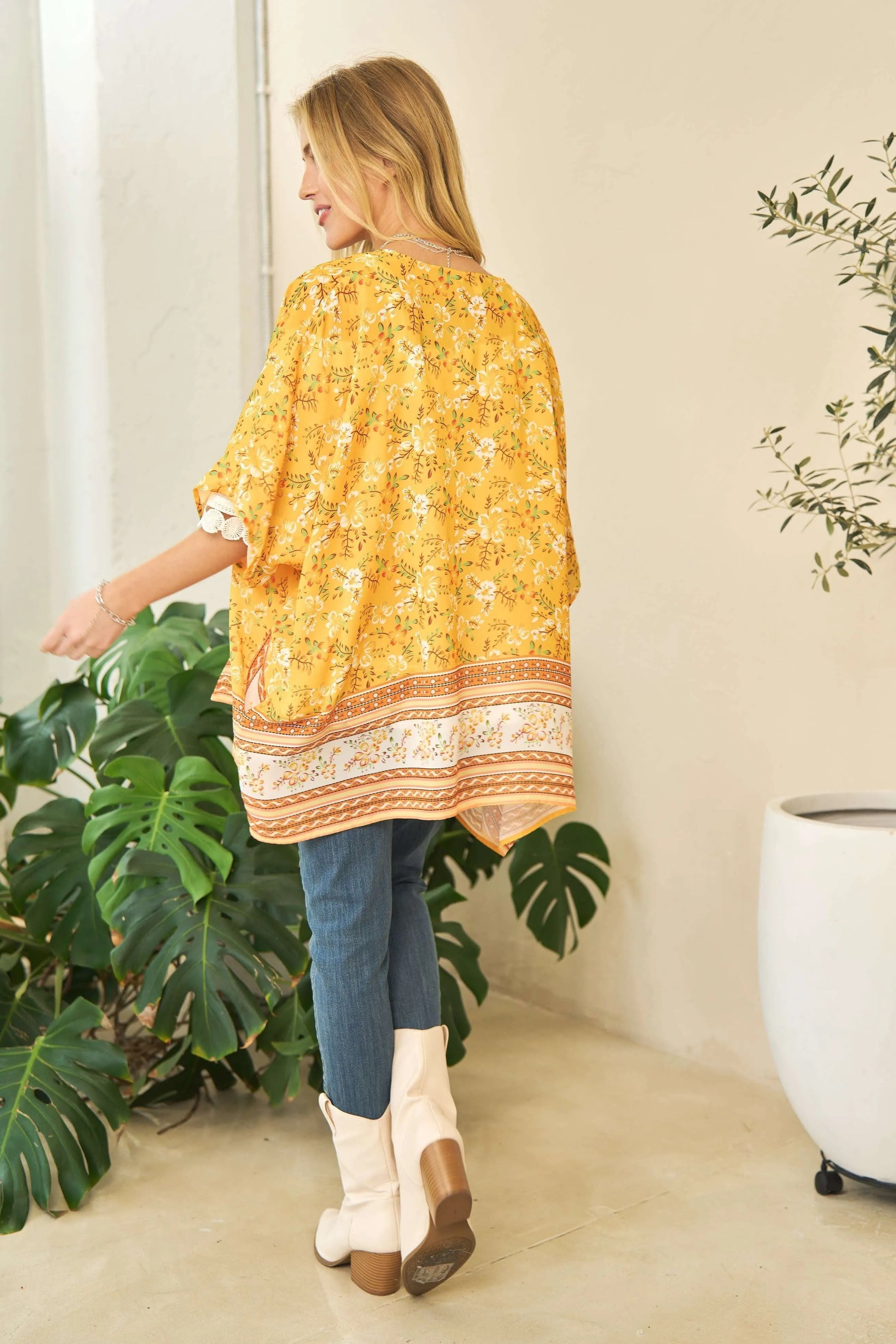 Image of Davi & Dani Floral Printed Short Sleeve Loose Fit Kimono Cover Up | Queeble.shop
