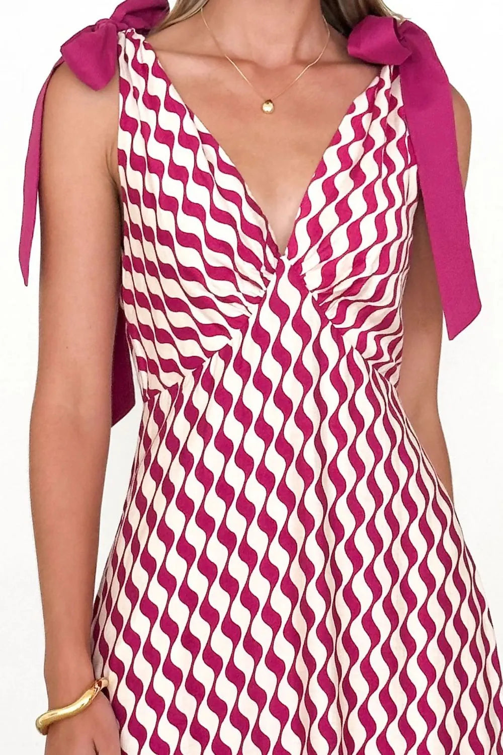 Image of Printed V-Neck Tie Shoulder Midi Cami Dress | Queeble.shop