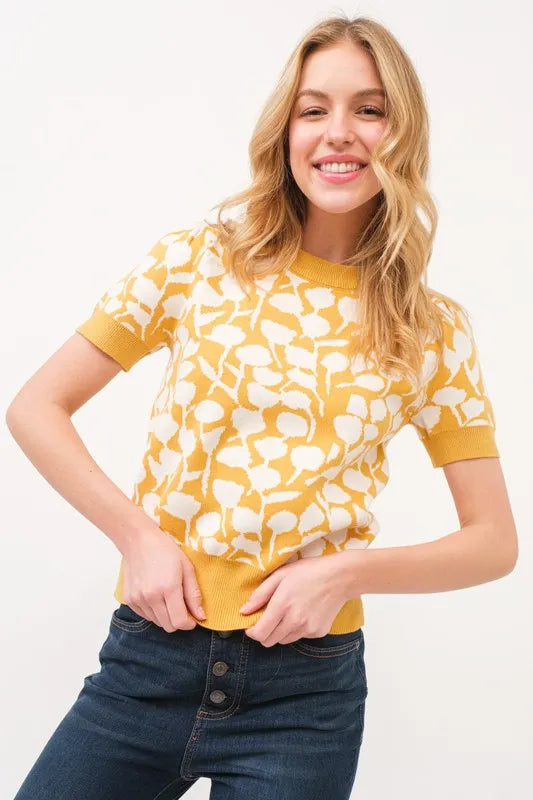 Image of And The Why Short Sleeve Leaf Pattern Knit Top | Queeble.shop