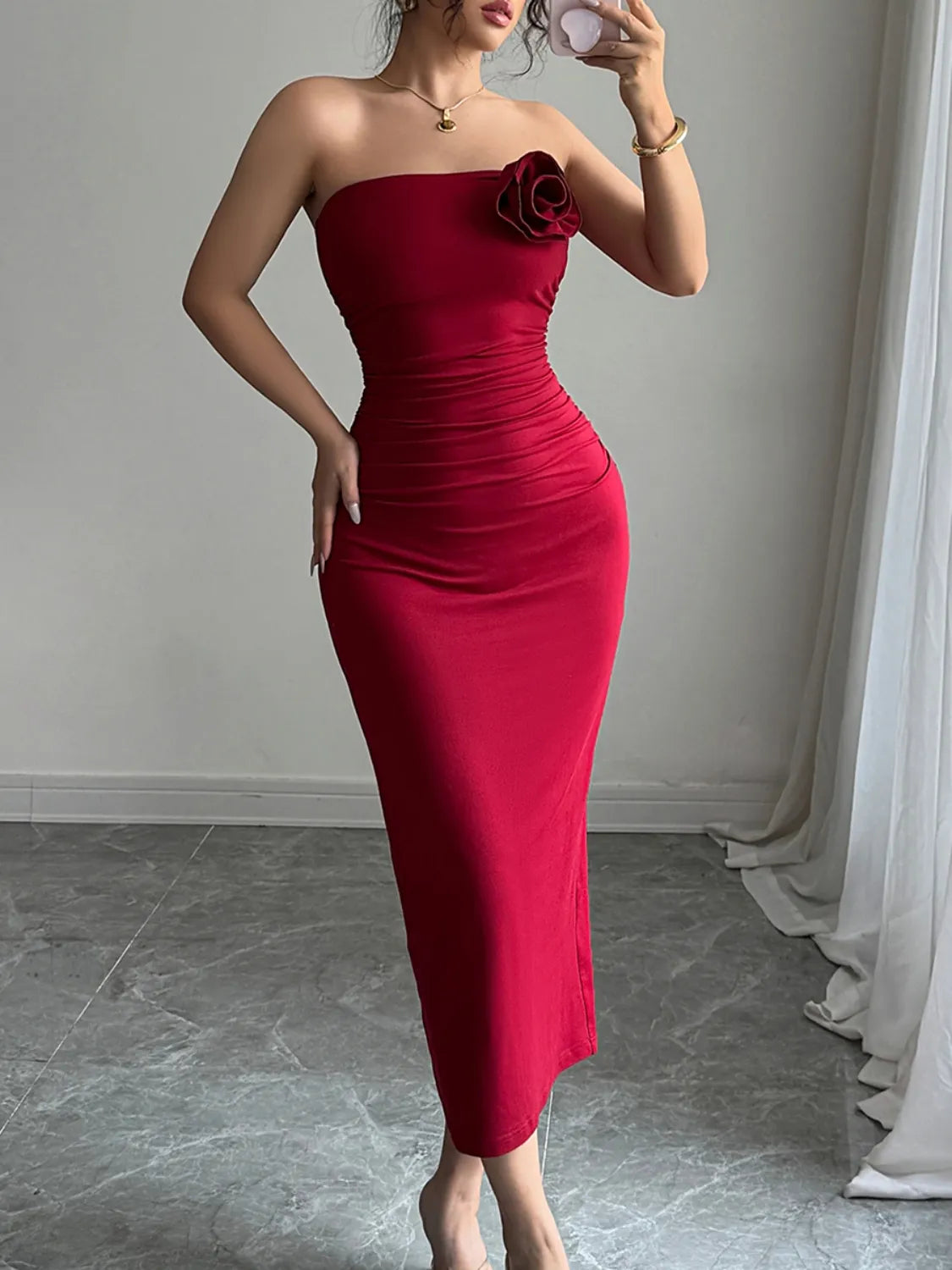 Image of Slit Back Flower Tube Midi Dress | Queeble.shop