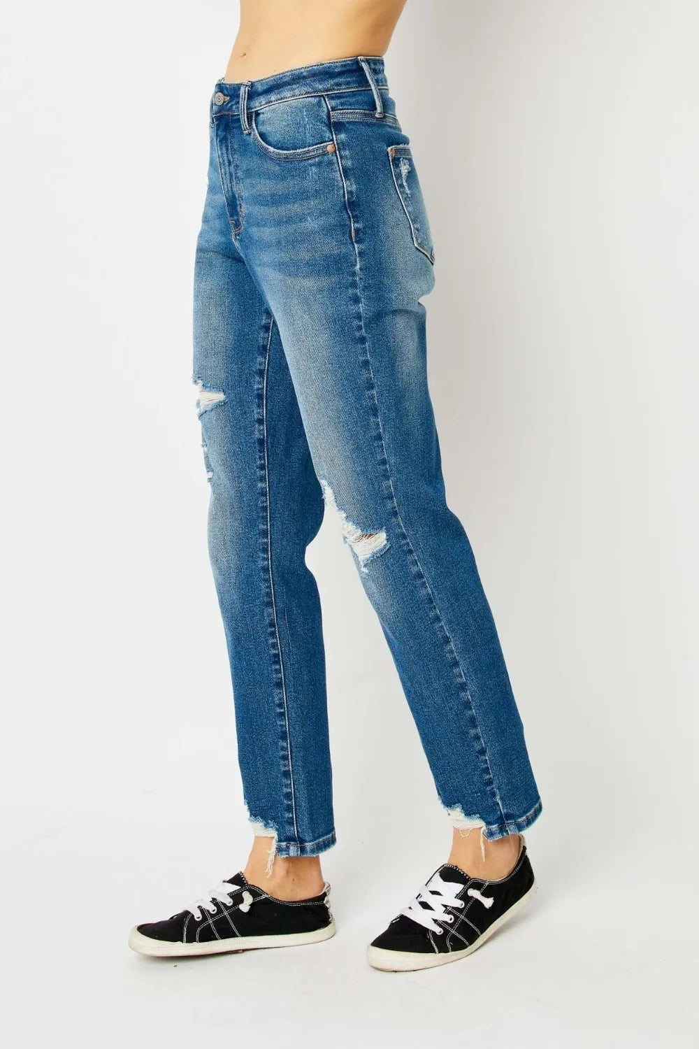 Image of Judy Blue Full Size Queen Of Hearts Coin Pocket BF Jeans | Queeble.shop