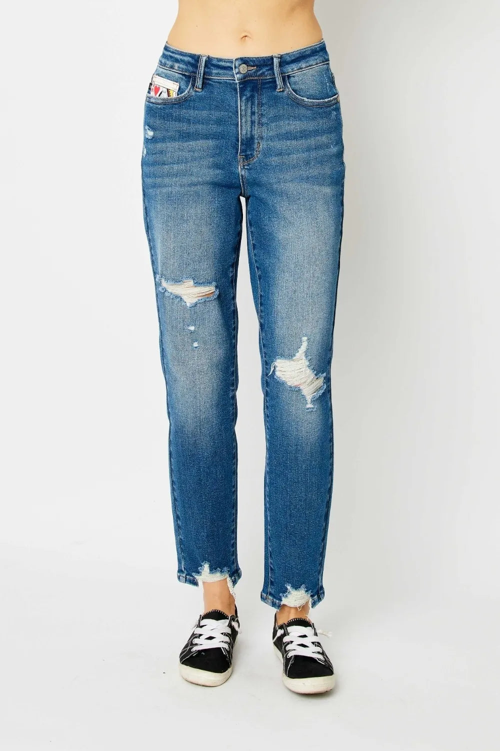 Image of Judy Blue Full Size Queen Of Hearts Coin Pocket BF Jeans | Queeble.shop