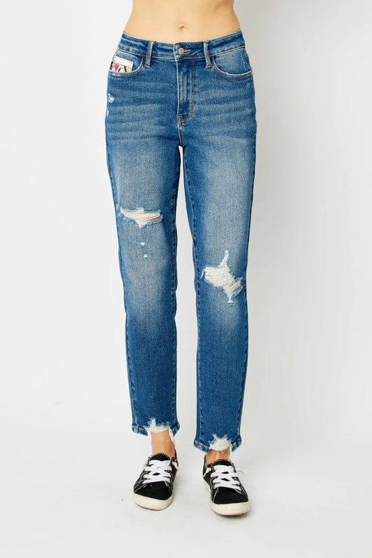 Image of Judy Blue Full Size Queen Of Hearts Coin Pocket BF Jeans | Queeble.shop