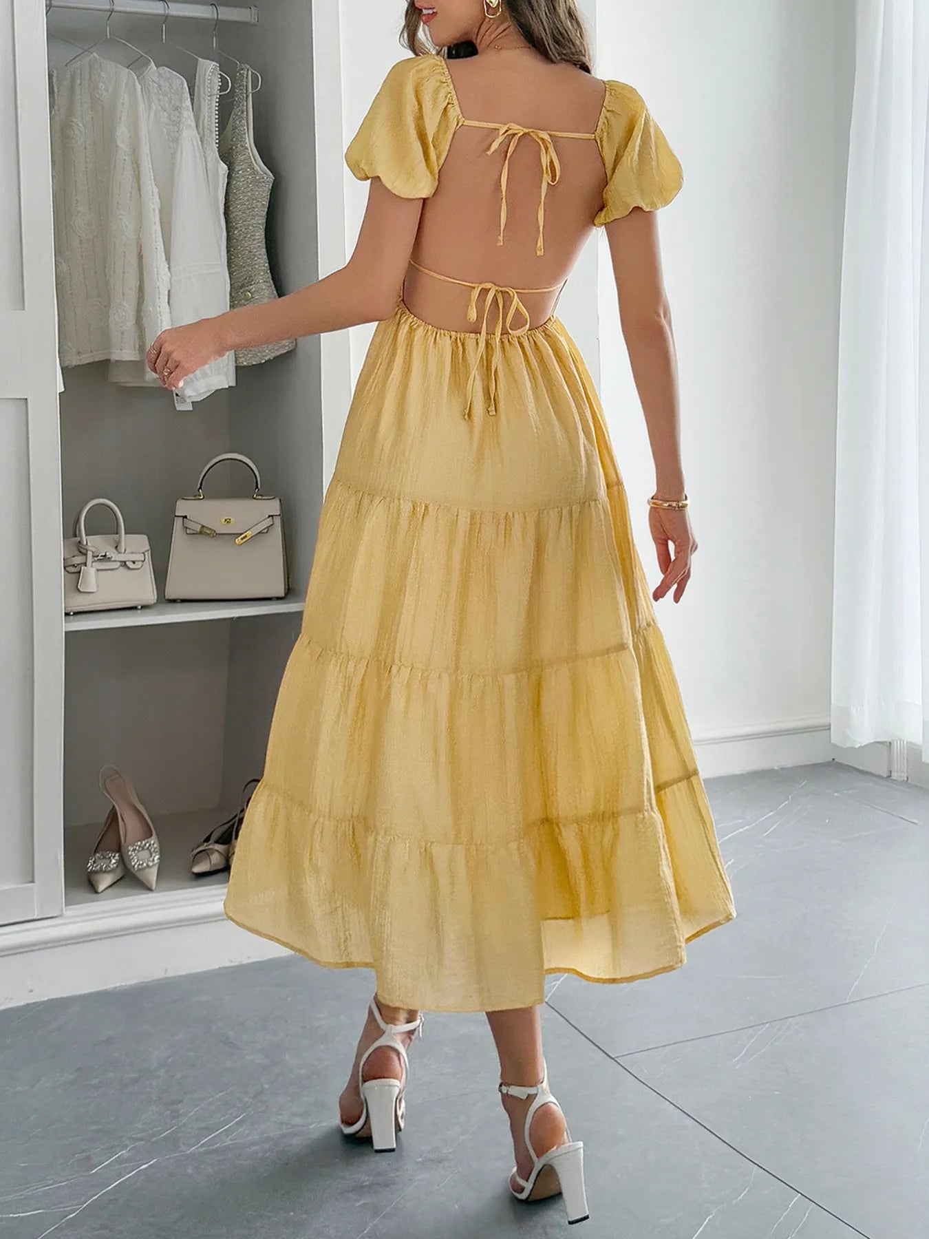 Image of V-Neck Short Sleeve Midi Dress | Queeble.shop