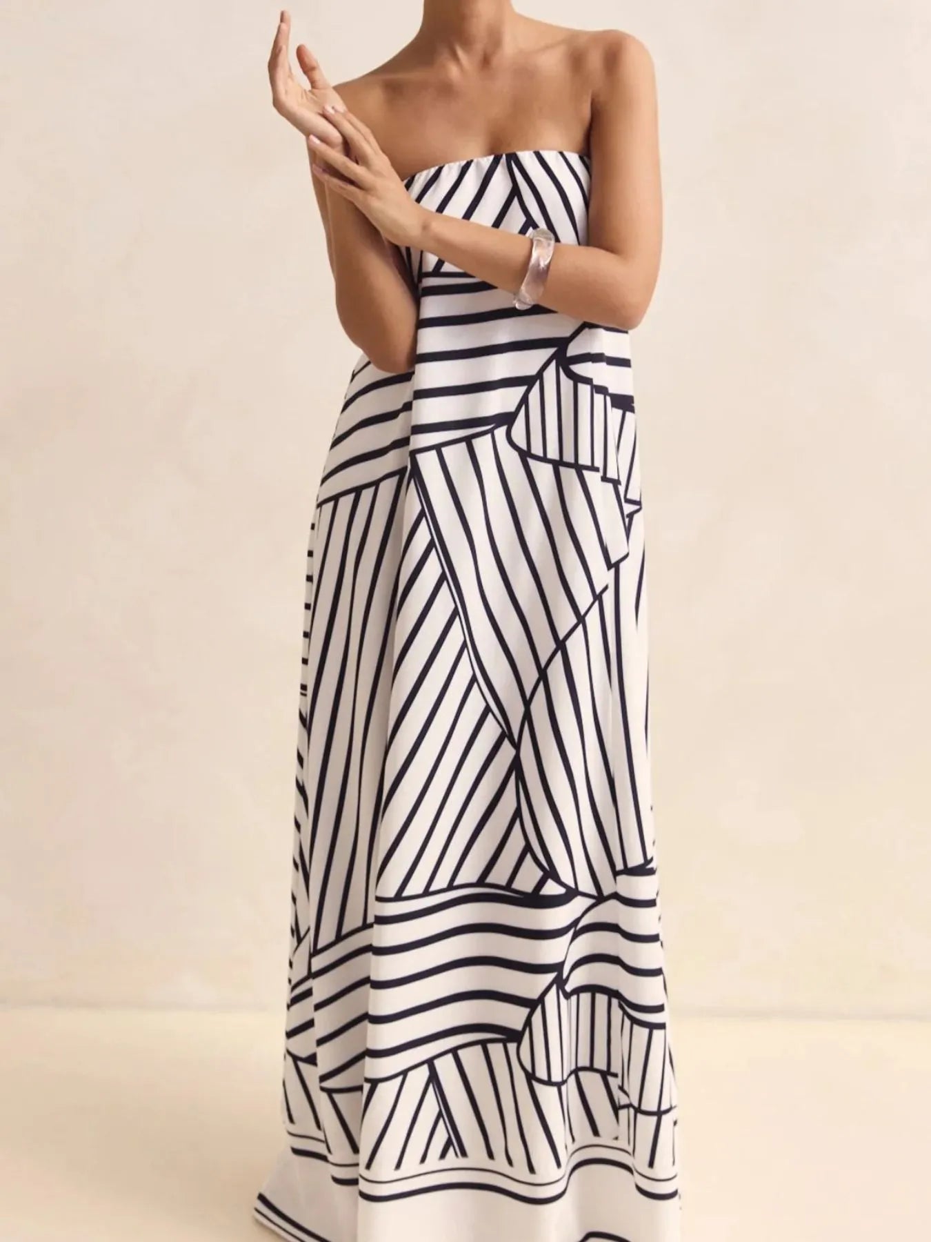 Image of Smocked Printed Tube Maxi Dress | Queeble.shop