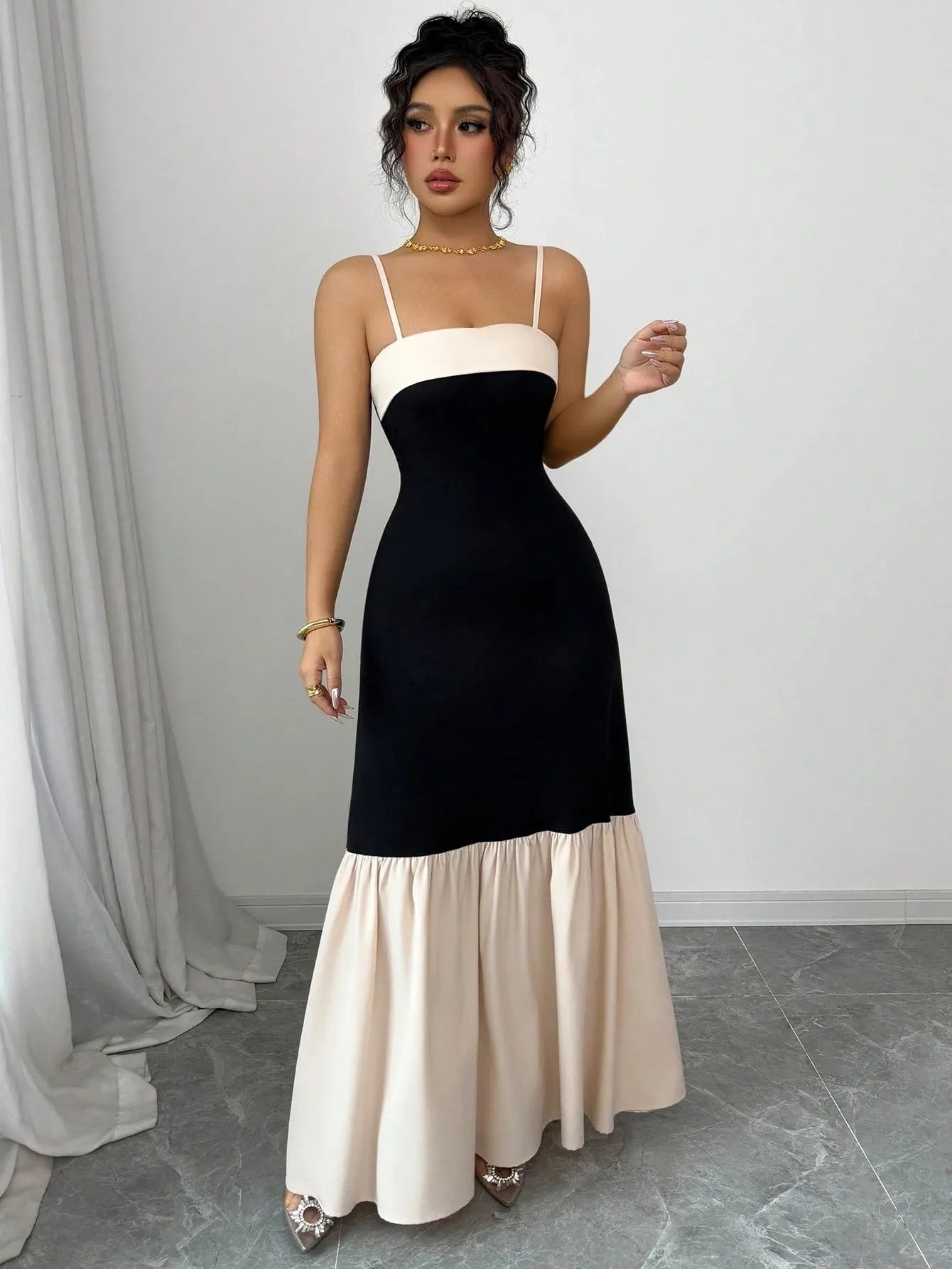 Image of Two-Tone Spaghetti Strap Maxi Dress | Queeble.shop
