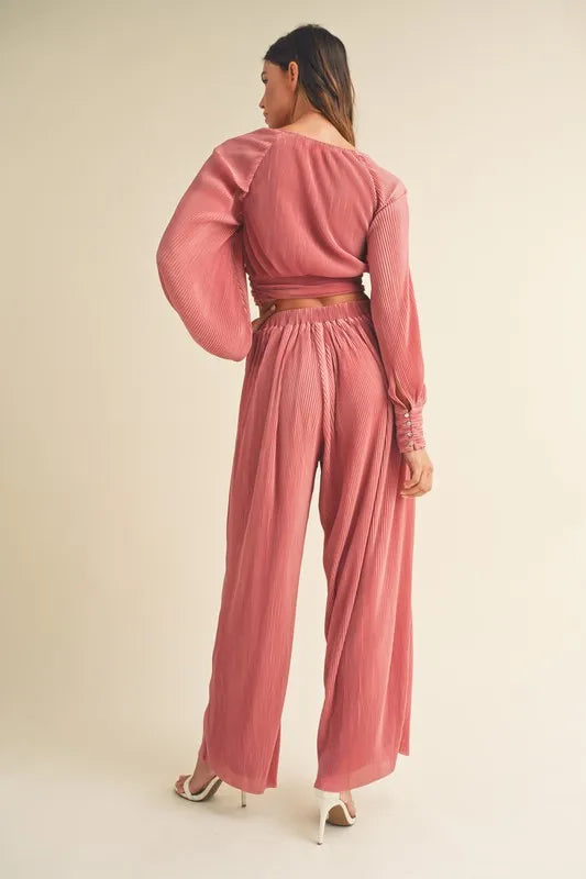 Image of MABLE Front Twisted Long Sleeve Top and Pants Set | Queeble.shop