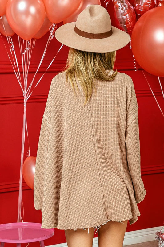 Image of BiBi V-Neck Waffle Uneven Hem Top | Queeble.shop