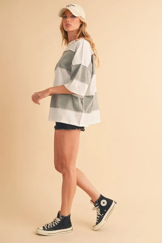Image of Aemi+Co Color Block Round Neck Short Sleeve T-Shirt | Queeble.shop