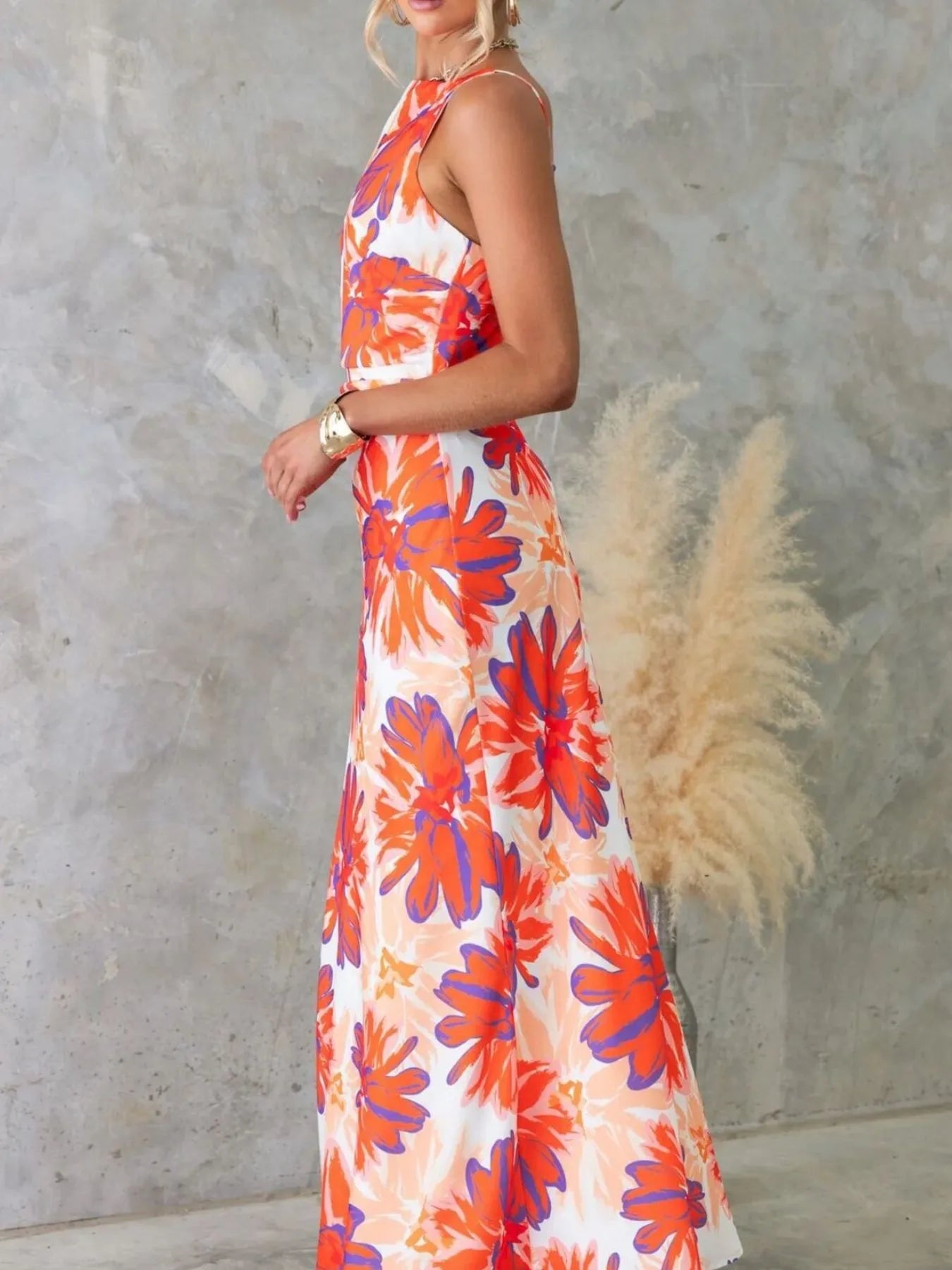 Image of Printed Backless Sleeveless Maxi Dress | Queeble.shop