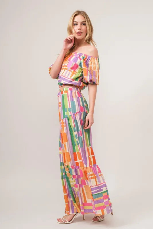 Image of And The Why Puff Sleeve Elastic Edges Geo Printed Crop Top | Queeble.shop