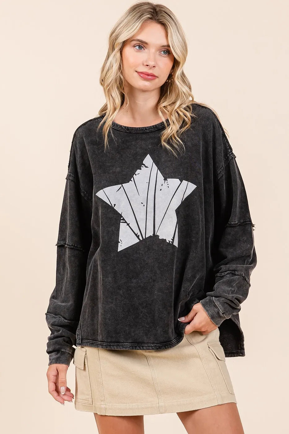 Image of Mittoshop Star Graphic Mineral Wash Long Sleeve Top | Queeble.shop