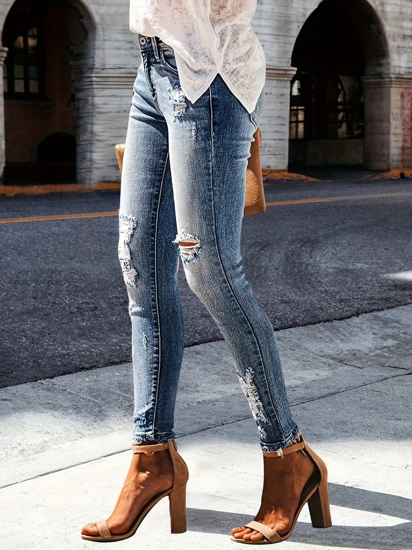 Image of Distressed Skinny Jeans | Queeble.shop