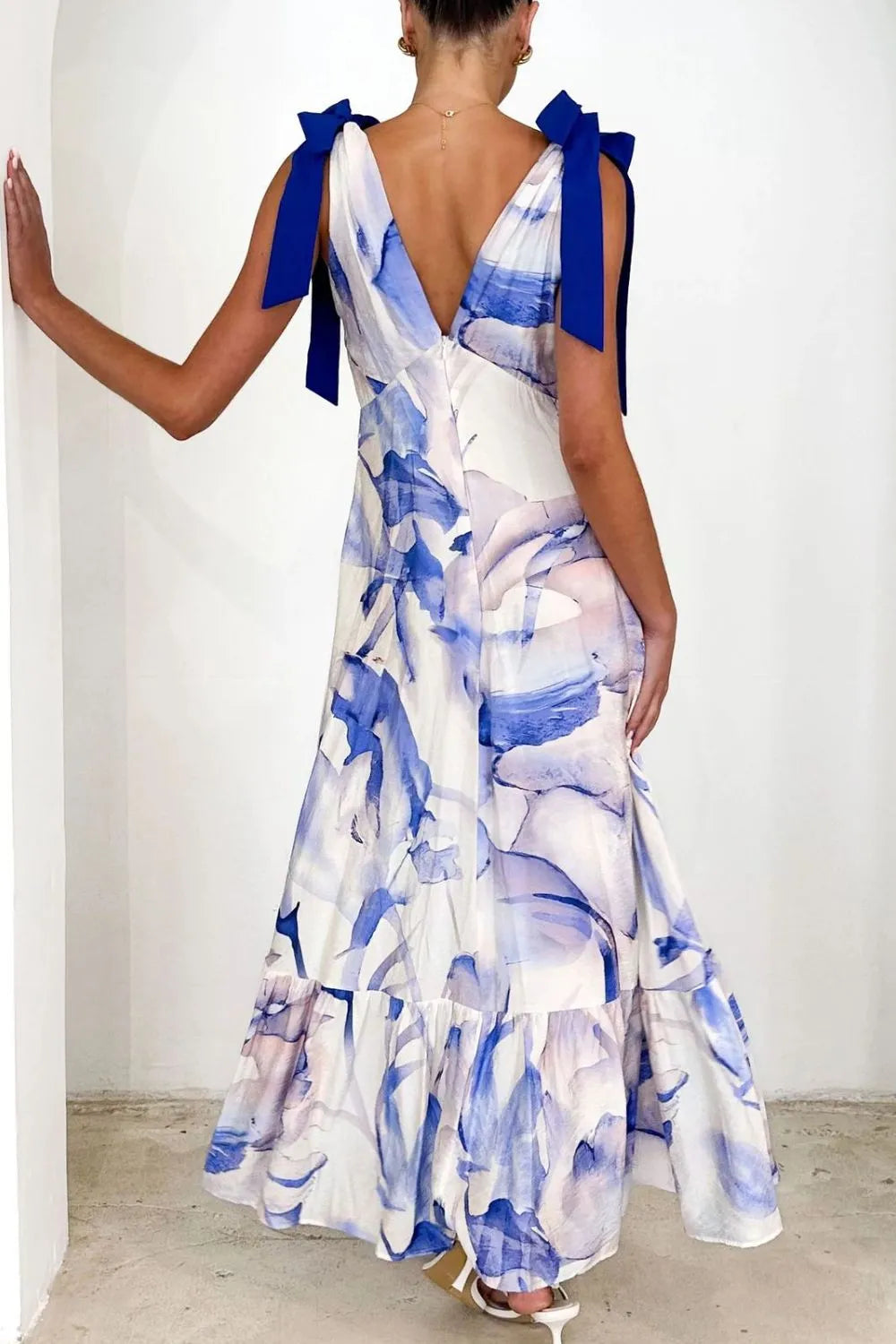 Image of Printed V-Neck Tie Shoulder Midi Cami Dress | Queeble.shop