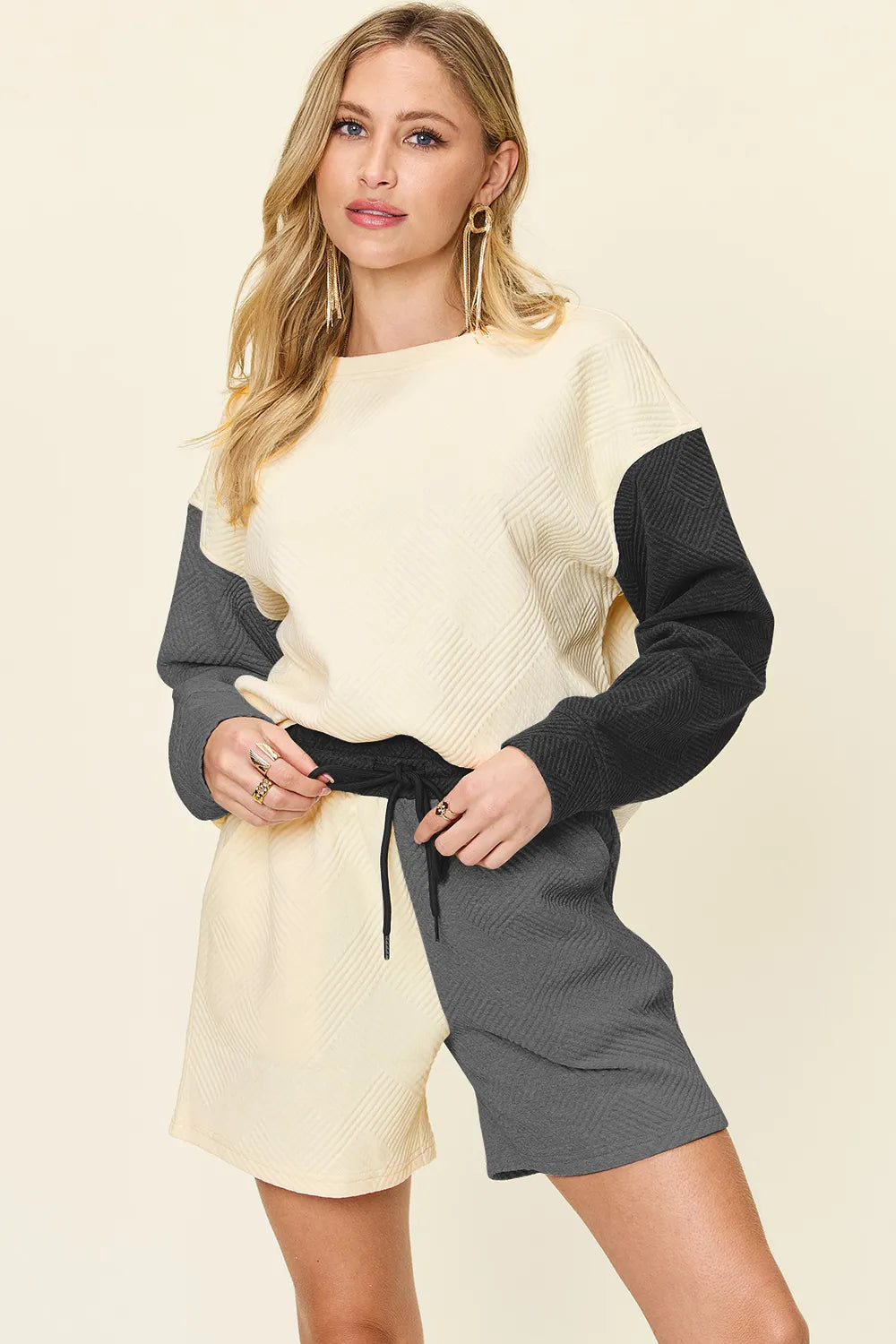 Image of Double Take Full Size Contrast Drop Shoulder Top and Shorts Set | Queeble.shop